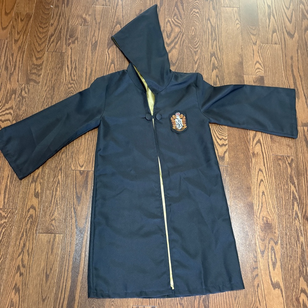 Harry Potter Hufflepuff Robe Kids Halloween Costume Cloak Wizard M/L